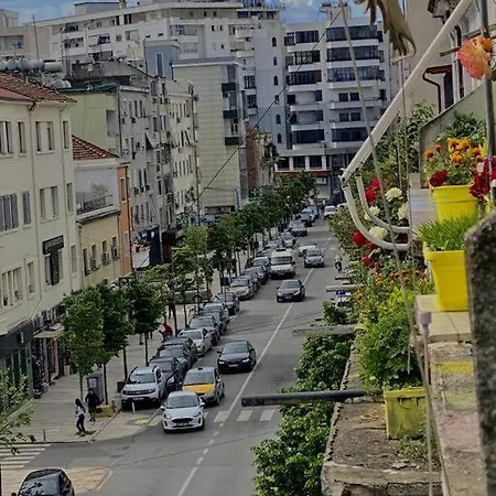 아파트 Cozy Attic With Terrace Durrës