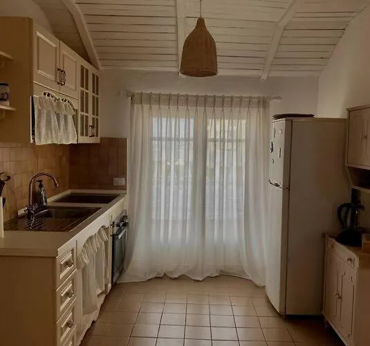 Cozy Attic With Terrace Durrës