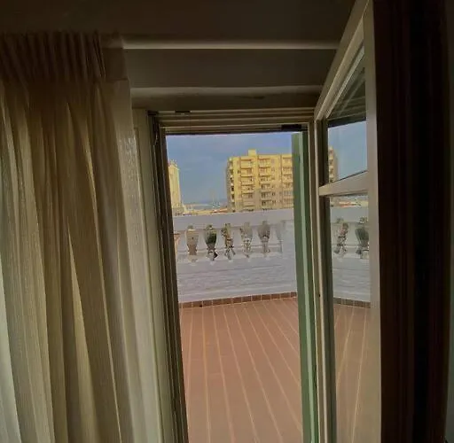 Cozy Attic With Terrace Durrës